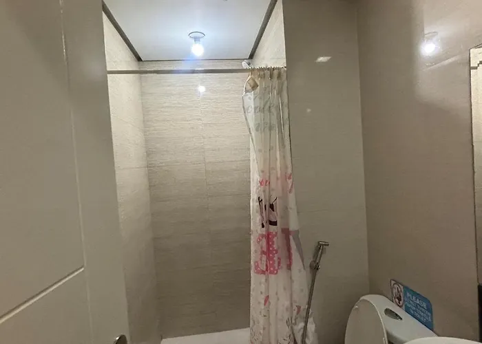 2b Family Suite-150 Newport Boulevard Hotel *