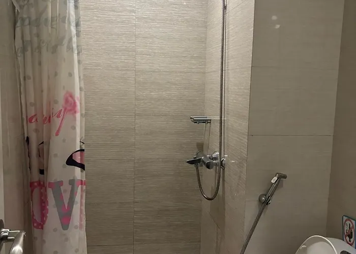 2b Family Suite-150 Newport Boulevard Manila