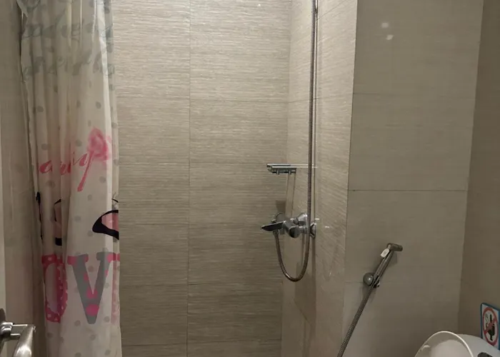 2b Family Suite-150 Newport Boulevard Manila
